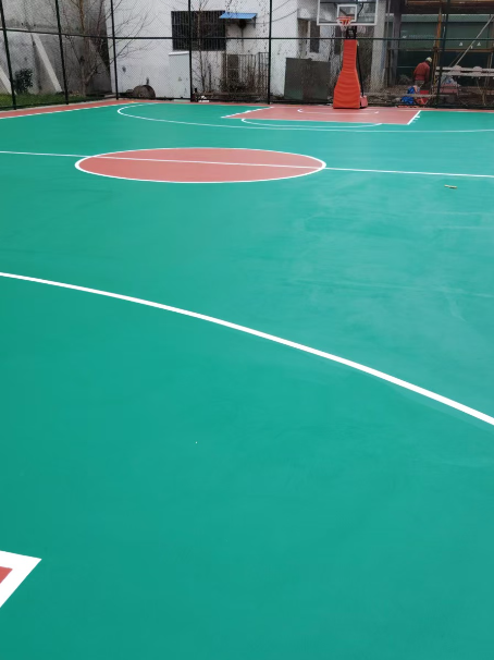 秀洲 球场长期使用易出现地面开裂
